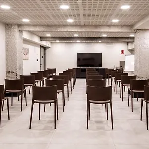 επισκεφθείτε το ξενοδοχείο