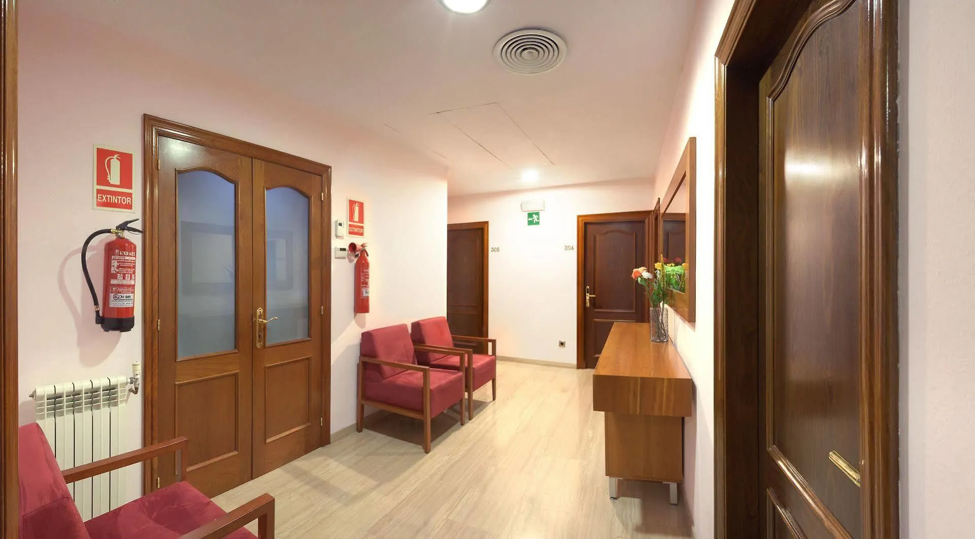 Alba Hotel Barselona 3*,  İspanya